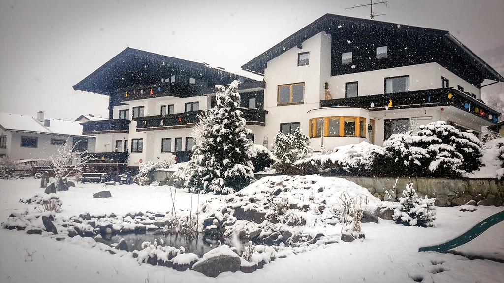 Haus Brandeck Hotel อุทเทนดอร์ฟ ภายนอก รูปภาพ