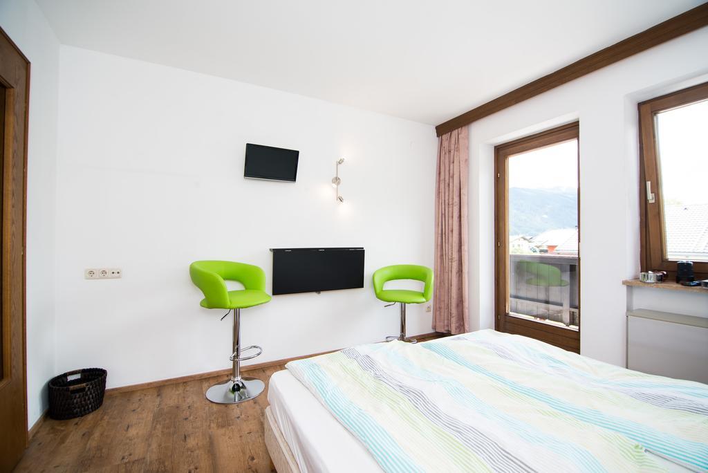 Haus Brandeck Hotel อุทเทนดอร์ฟ ภายนอก รูปภาพ