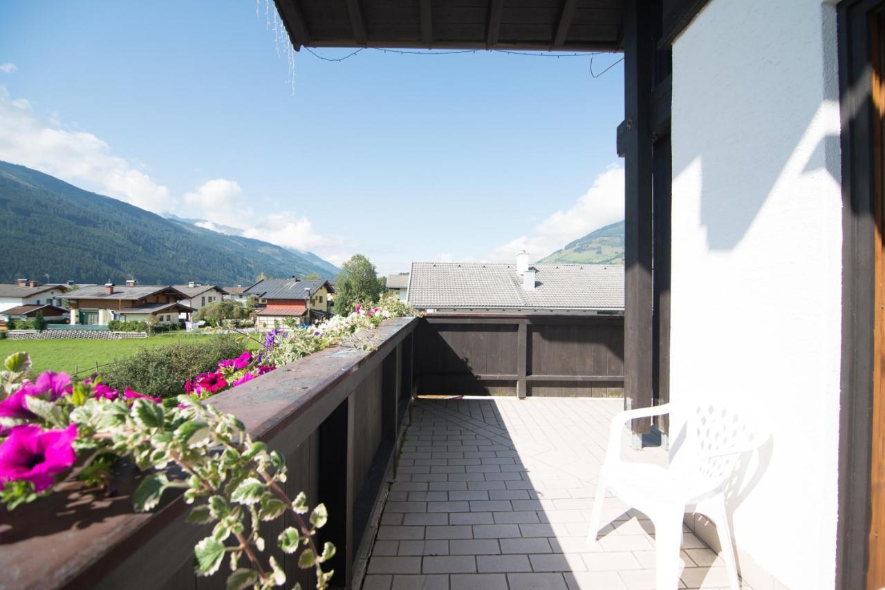 Haus Brandeck Hotel อุทเทนดอร์ฟ ภายนอก รูปภาพ